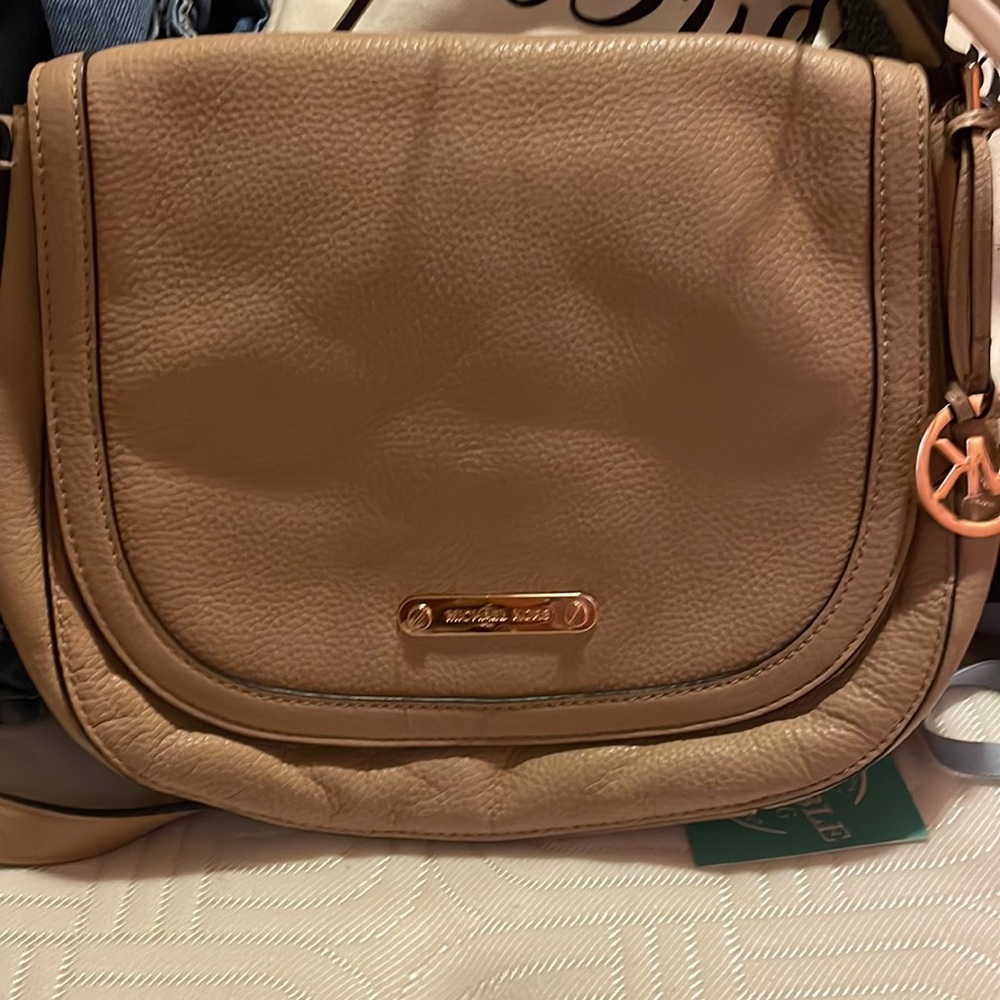 Michael kors crossbody